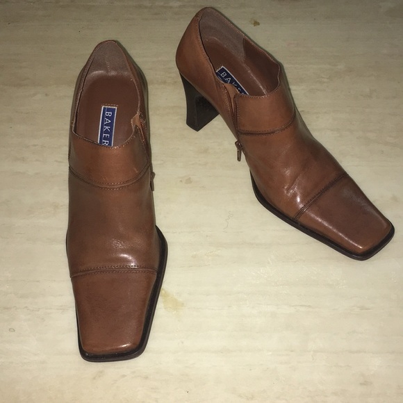 Bakers Brown Leathers Mule - Picture 2 of 6